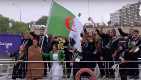 París 2024: El gesto de la delegación de Argelia durante la inauguración (VIDEO)