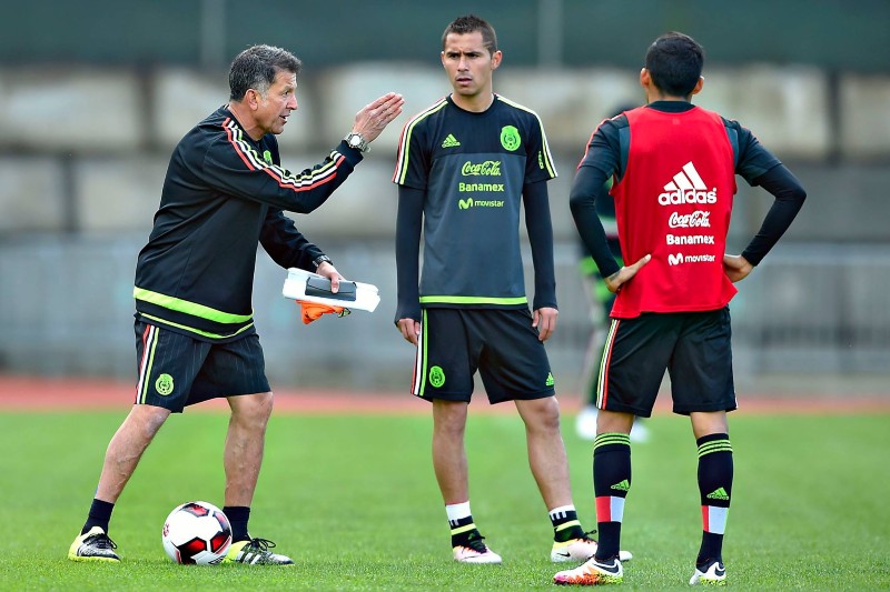 Juan Carlos Osorio en una práctica del Tri - Facebook Selección Nacional de México