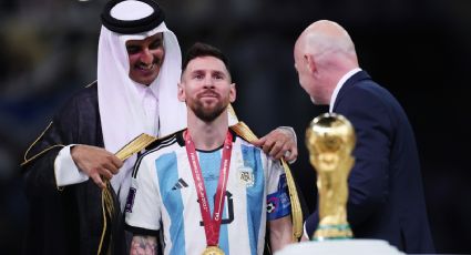 ¿Qué es el bisht? La lujosa prenda qatarí que utilizó Messi y cuánto cuesta en el mercado