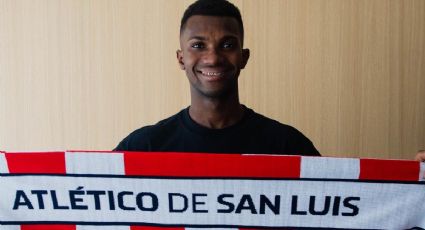 Atlético San Luis presenta a Vitinho con temática de Jurassic Park