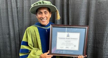 ¿El verdadero doctor? Jorge Campos recibe reconocimiento de universidad por una increíble razón