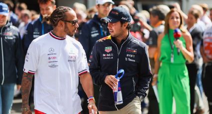 Checo Pérez: Hamilton ‘revienta’ al mexicano por no competir con Verstappen, ¿lo quiere reemplazar?