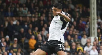 Raúl Jiménez debuta como titular en victoria del Fulham y casi hace un GOLAZO (VIDEO)