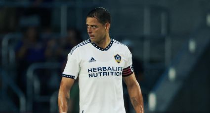 Chicharito le contesta a aficionado sobre posible retiro, ¿la lesión lo obligaría?