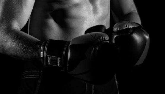 Boxeador muere tras ser noqueado en su primera pelea profesional