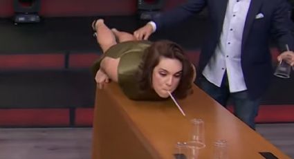 Televisa: Tania Rincón sufre descuido en vivo y termina con el vestido roto (VIDEO)