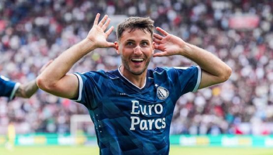 Santiago Giménez: ExDT del Feyenoord buscaría llevarse al mexicano a grande de Inglaterra