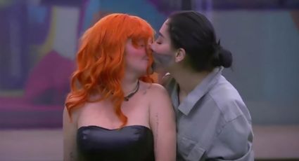 La Casa de los Famosos: Karime y Briggitte se dan increíble beso (VIDEO)